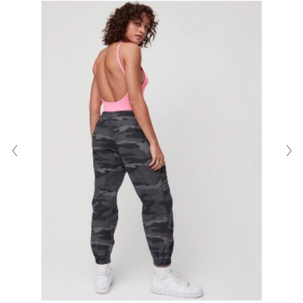 Aritzia TNA Alix Camp Pants